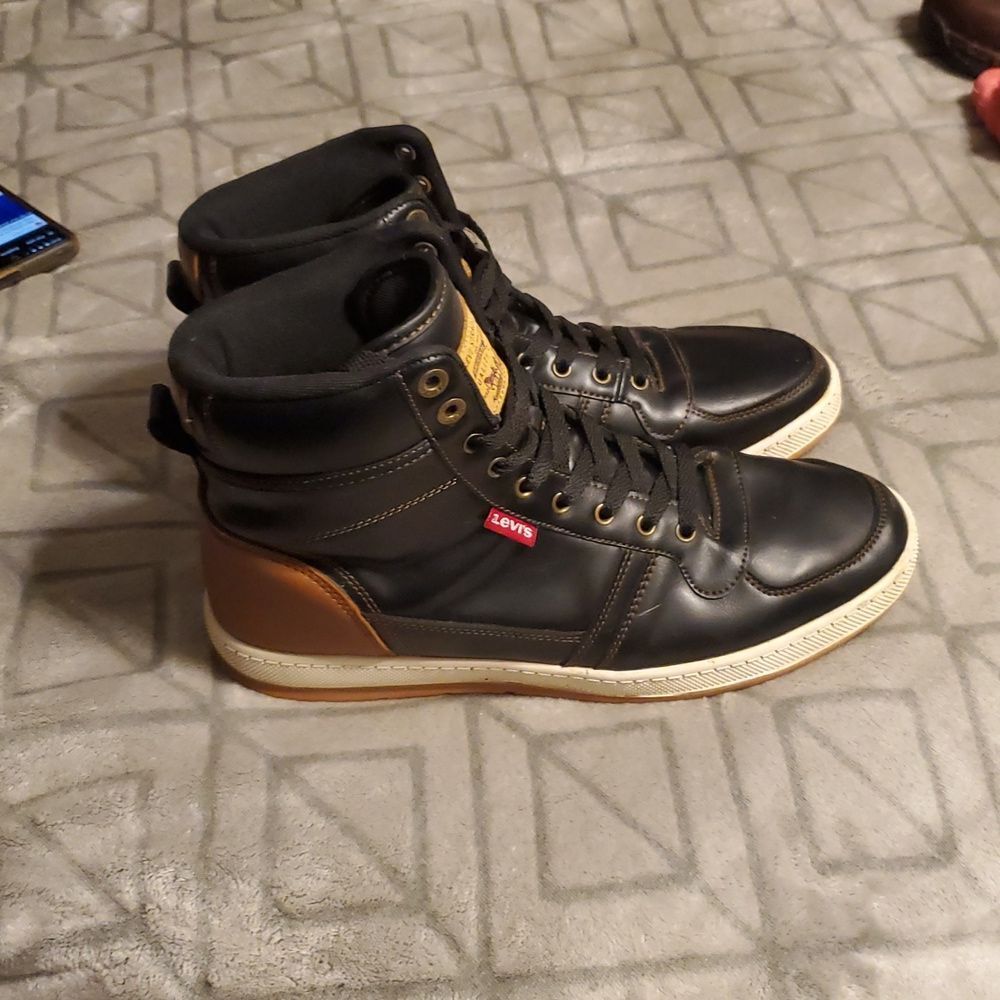 Levi's Black and Brown High-Top Sneakers